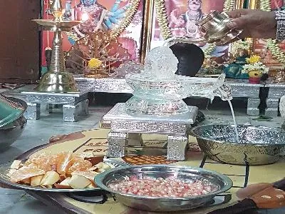 ஸ்படிகம்  என்றால் என்ன?